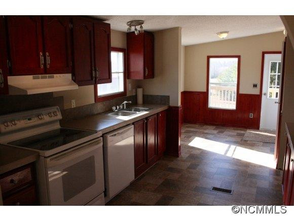151 BROOKWOOD DRIVE - Photo 3
