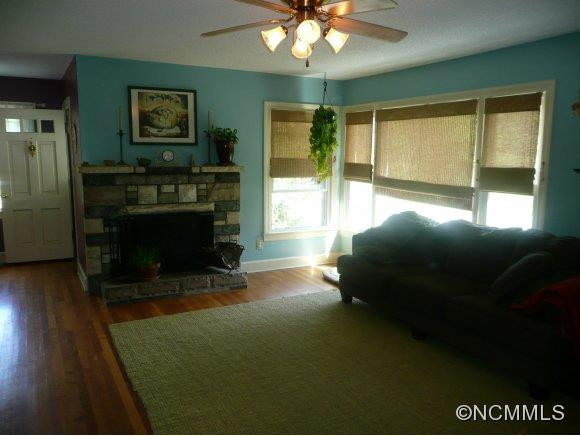 887 Old Leicester Highway - Photo 4