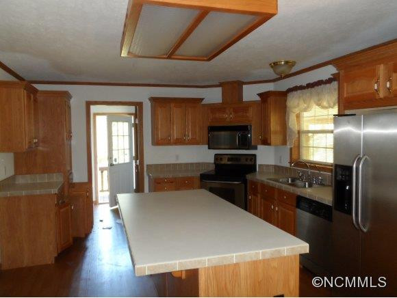 7 Blue Spruce Drive - Photo 3