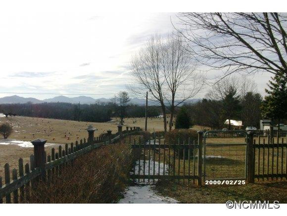 899 Aiken Rd - Photo 18