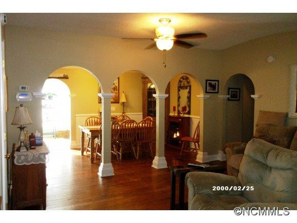 899 Aiken Rd - Photo 4