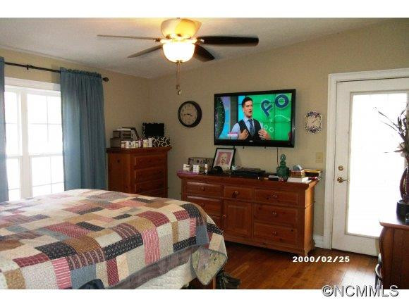 899 Aiken Rd - Photo 9
