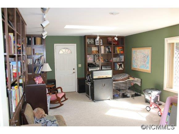 887 Thunder Rd - Photo 17