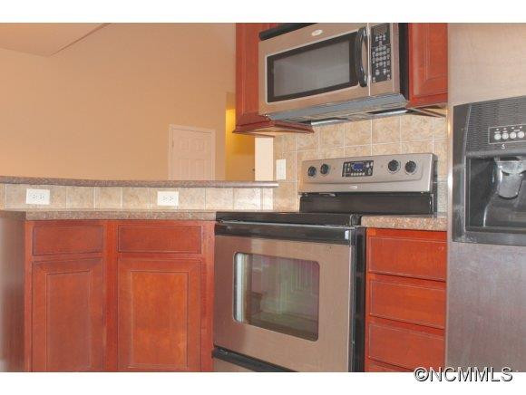 182 Hutchins Drive - Photo 3
