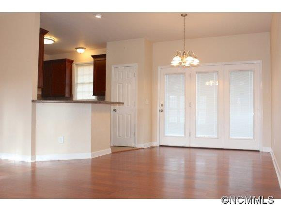 182 Hutchins Drive - Photo 4
