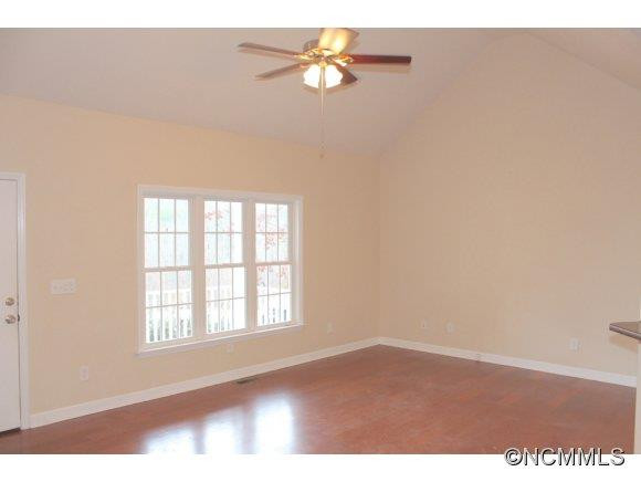 182 Hutchins Drive - Photo 5