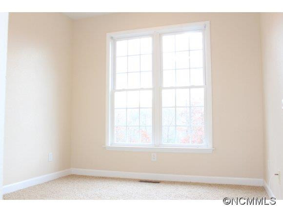 182 Hutchins Drive - Photo 7