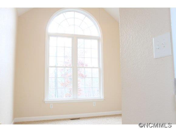 182 Hutchins Drive - Photo 8