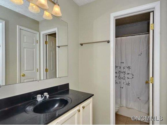 561 OAK HILL COURT - Photo 6
