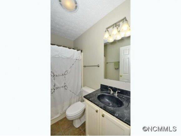 561 OAK HILL COURT - Photo 8