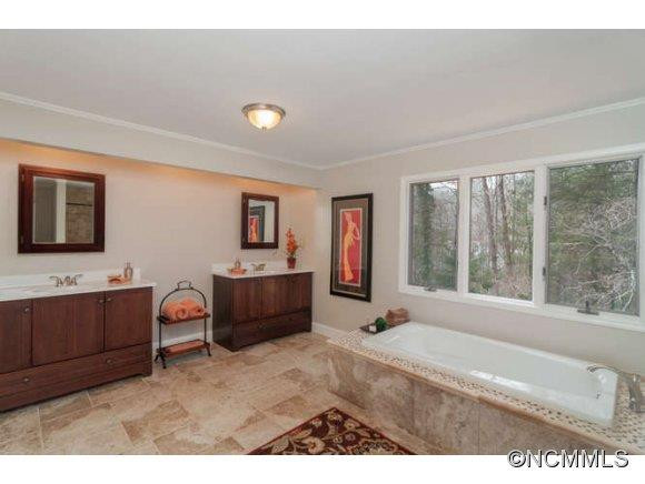 335 Vanderbilt Road - Photo 14