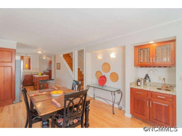 335 Vanderbilt Road - Photo 6