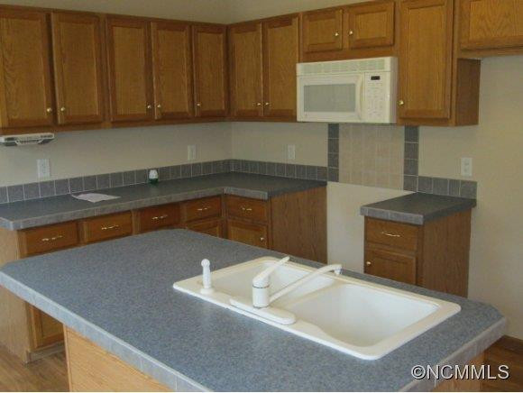 45 East St - Photo 5