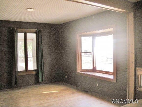 474 Lakey Gap Rd - Photo 3