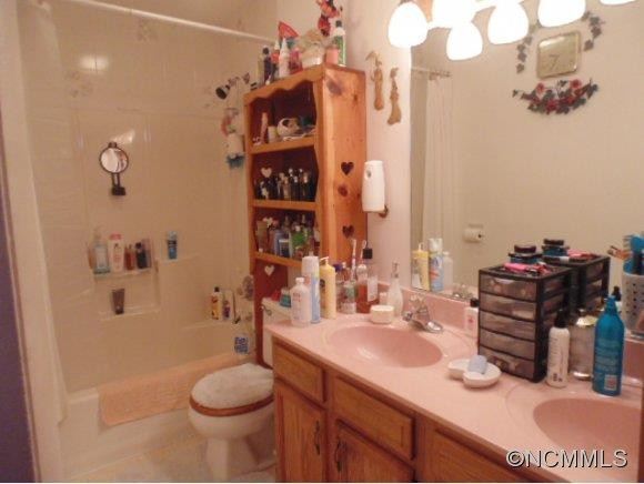 213 Edgar Street - Photo 8