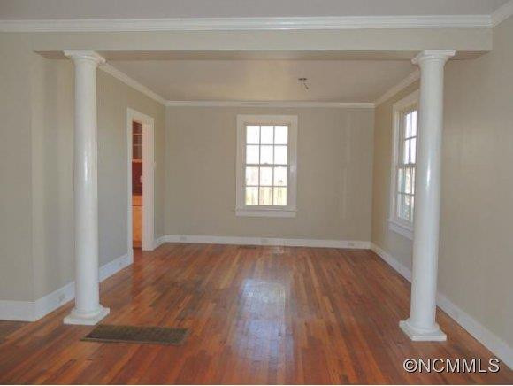 1 ENKA PINE STREET - Photo 6