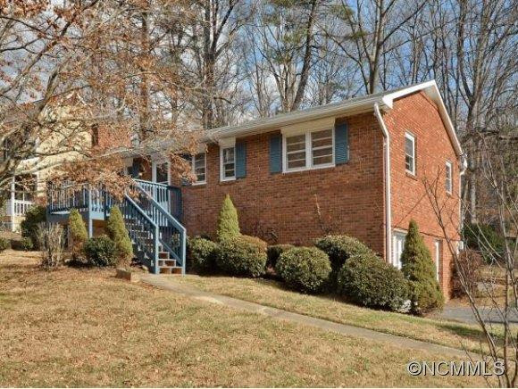 61 MULBERRY COURT