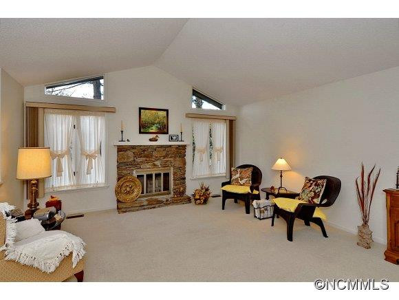 320 Colony Lane - Photo 4