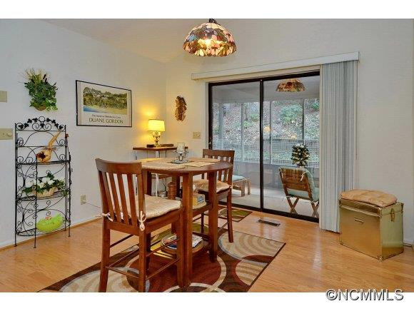 320 Colony Lane - Photo 6