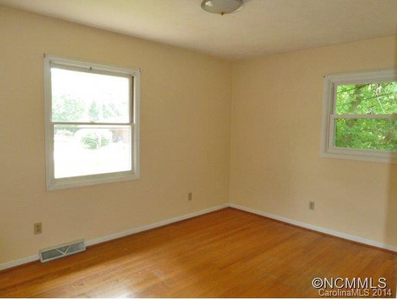 20 Meadowview Road - Photo 12