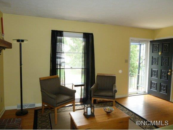 20 Meadowview Road - Photo 3