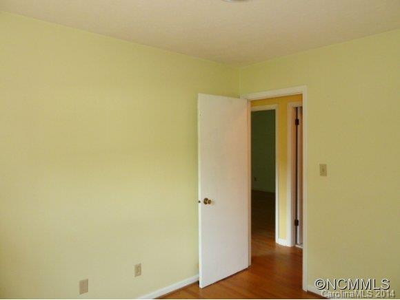 20 Meadowview Road - Photo 9