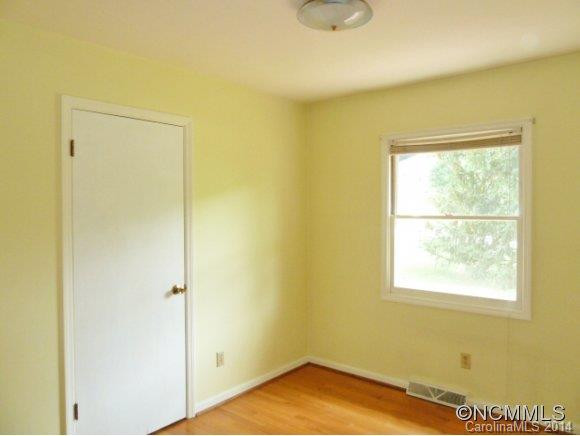 20 Meadowview Road - Photo 10