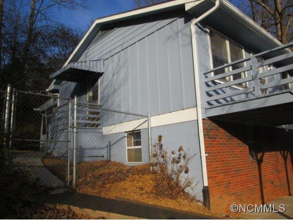 12 EAST CREST - Photo 3