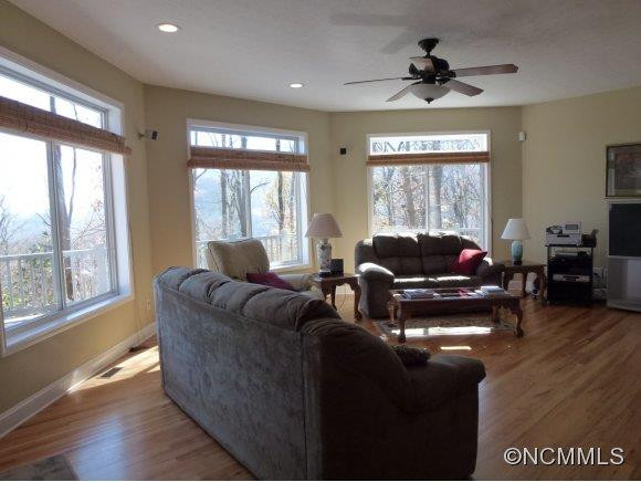 144 Wedgewood Road - Photo 4