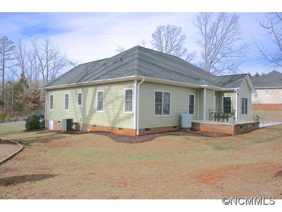 241 Hunters Trace - Photo 2
