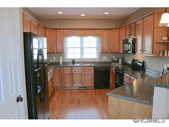 241 Hunters Trace - Photo 12