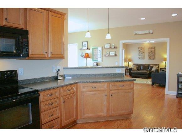 241 Hunters Trace - Photo 13