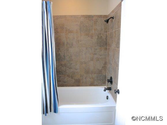 241 Hunters Trace - Photo 18