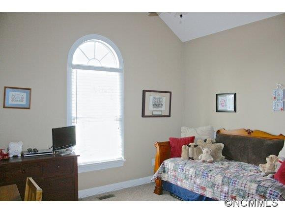 241 Hunters Trace - Photo 20