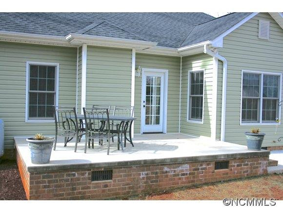 241 Hunters Trace - Photo 4