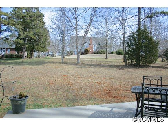 241 Hunters Trace - Photo 5