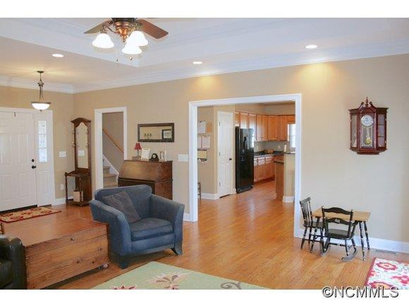 241 Hunters Trace - Photo 10