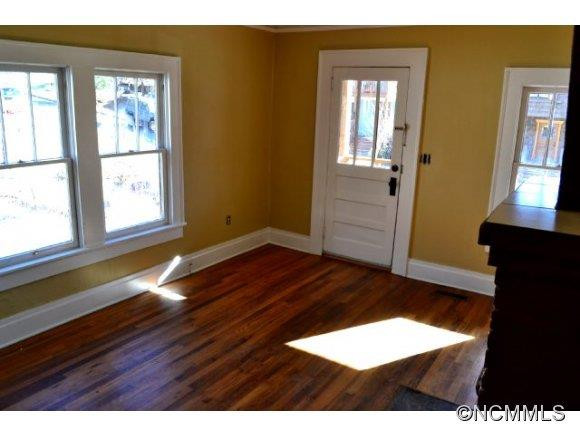 52 Gray Street - Photo 2
