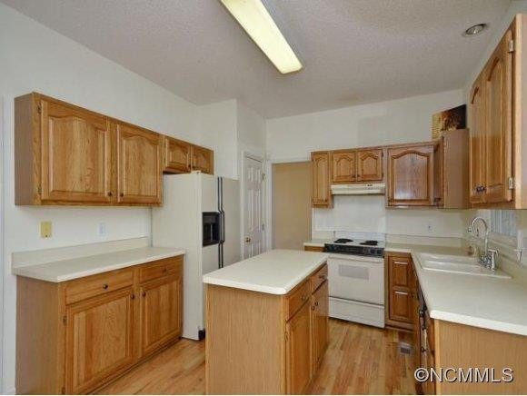 210 WINDSOR FOREST CR - Photo 5