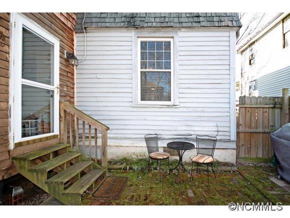 25 Highland Street - Photo 5