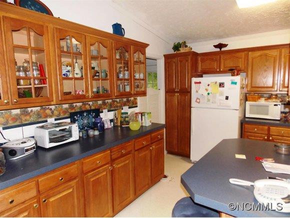 65 Sherwood Village Court - Photo 8