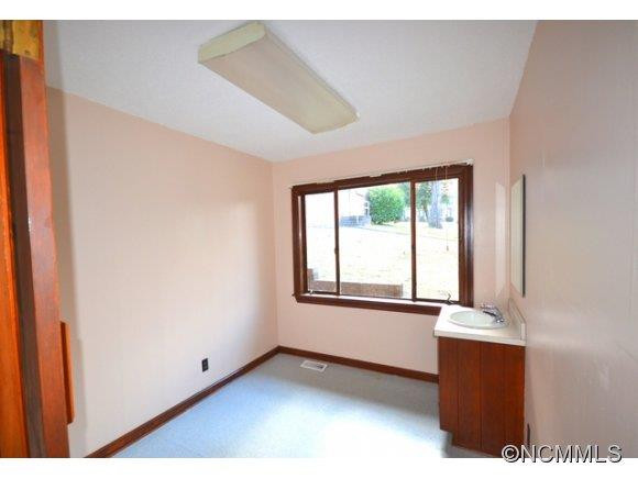 131 New Market Road - Photo 18