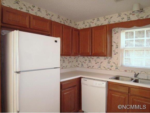 105 Sandpiper Court - Photo 8
