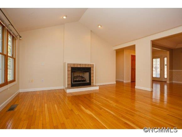 14 Pinecroft Road - Photo 3