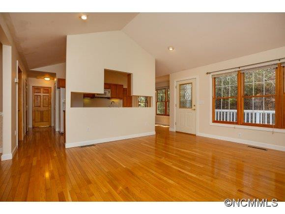 14 Pinecroft Road - Photo 5