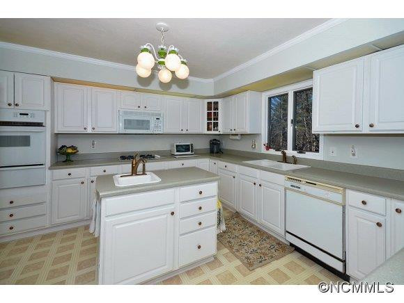 49 Hamilton Drive - Photo 9