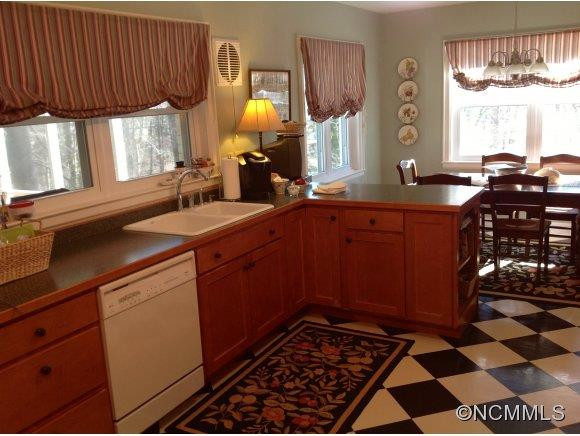 384 Montevista Avenue - Photo 12