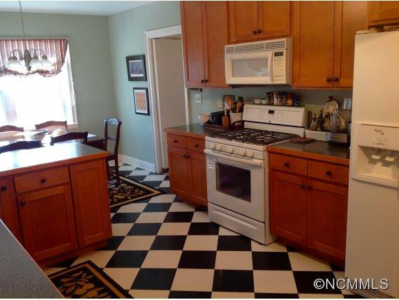 384 Montevista Avenue - Photo 13