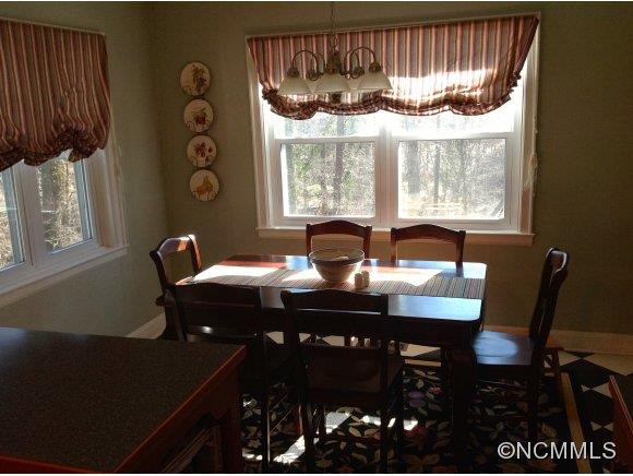 384 Montevista Avenue - Photo 14
