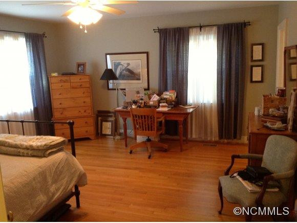 384 Montevista Avenue - Photo 9